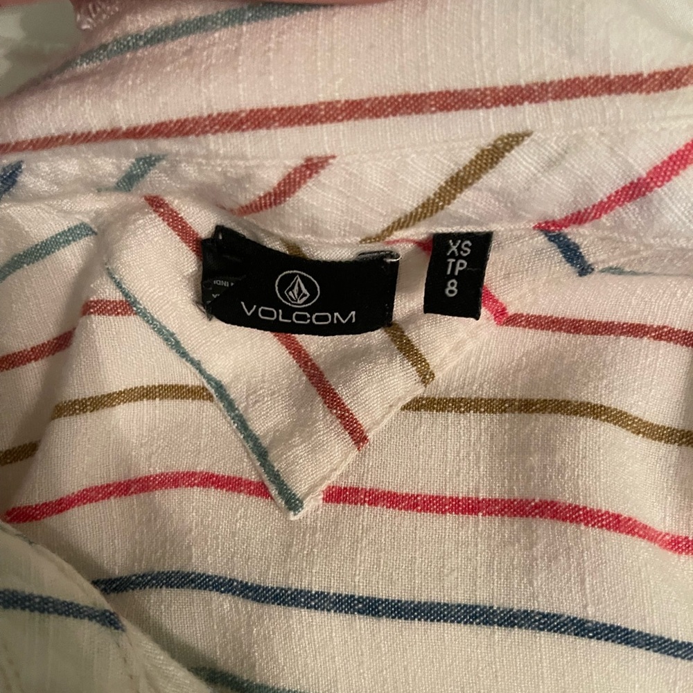 Volcom Cropped Button Down Top - image 2